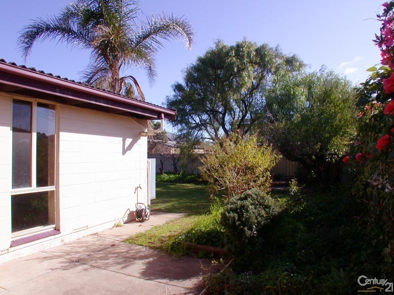 37 Kalgoorlie Avenue, Port Noarlunga South SA 5167