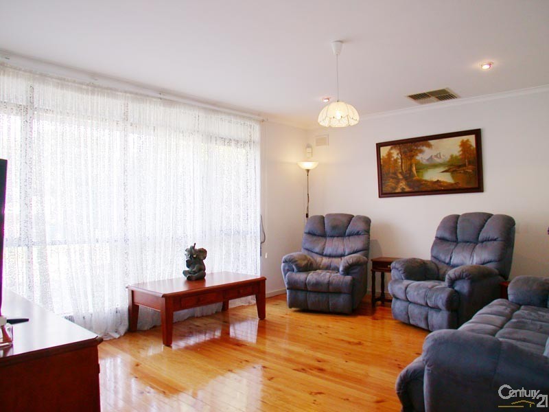 17 Riordan Street, Morphett Vale SA 5162