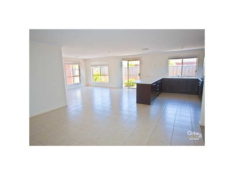 8 Kaurna Avenue, Aldinga Beach SA 5173