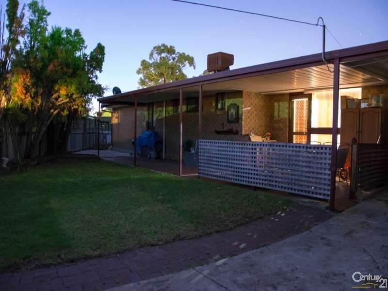 22 Jenner Street, Morphett Vale SA 5162