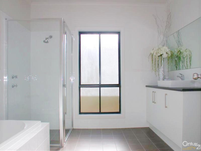 59 Fraser Avenue, Happy Valley SA 5159