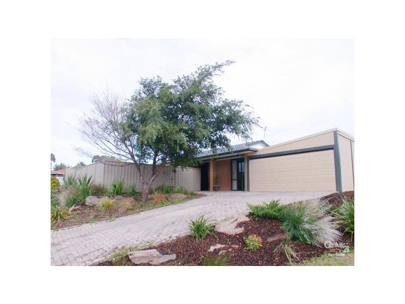 21 Plum Tree Cres, Huntfield Heights SA 5163