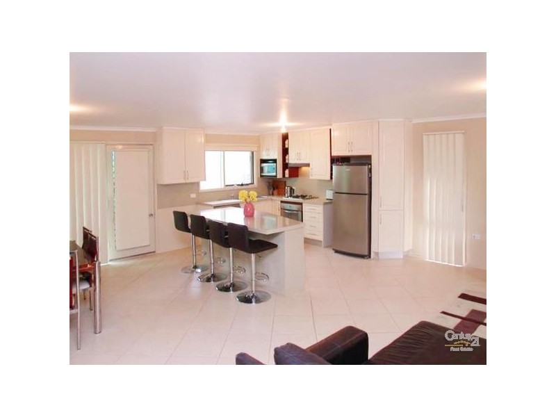 21 Plum Tree Cres, Huntfield Heights SA 5163