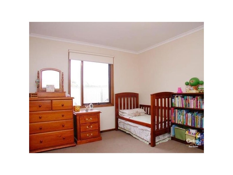 21 Plum Tree Cres, Huntfield Heights SA 5163