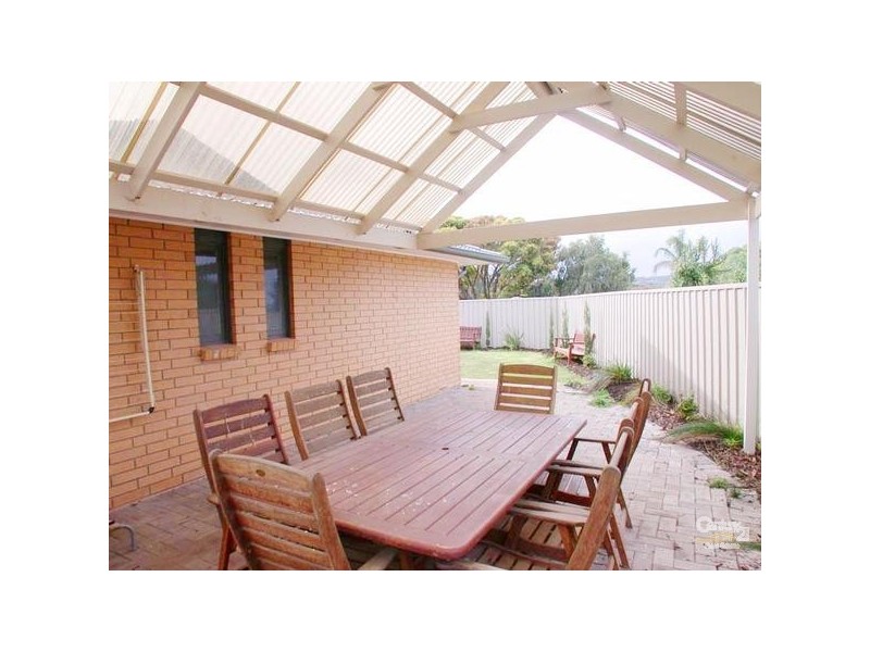 21 Plum Tree Cres, Huntfield Heights SA 5163
