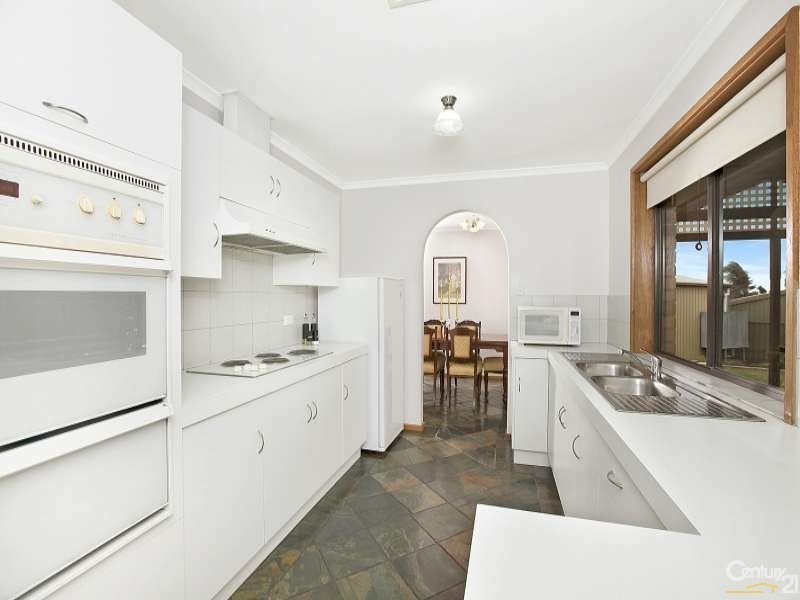 7 Capilano Court, Morphett Vale SA 5162