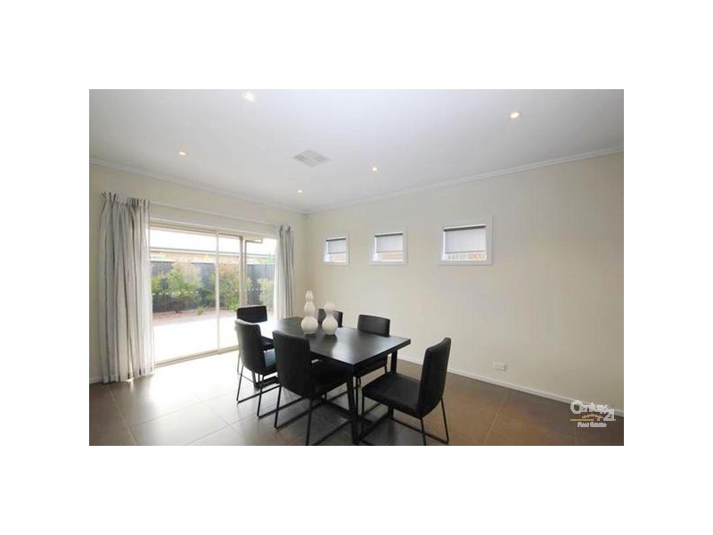 15 Crompton Drive, Woodville SA 5011