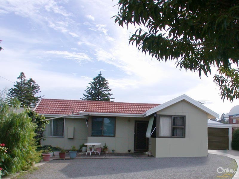 9 Saltash Avenue, Christies Beach SA 5165