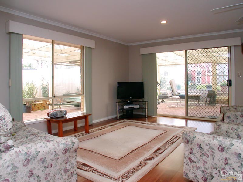 6 Crestview Lane, Hackham SA 5163