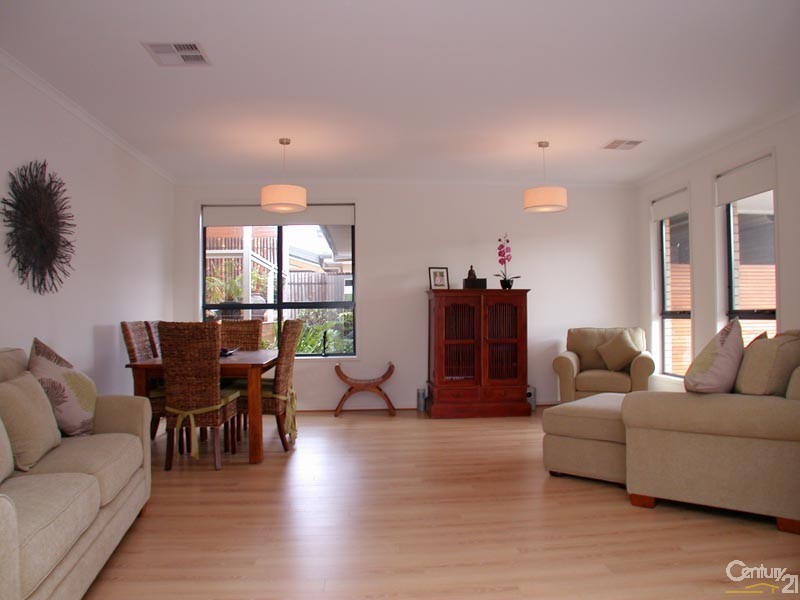 30 Cairns Way, Seaford Rise SA 5169