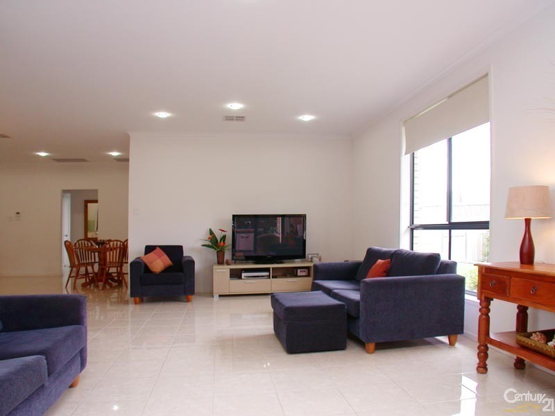 30 Cairns Way, Seaford Rise SA 5169