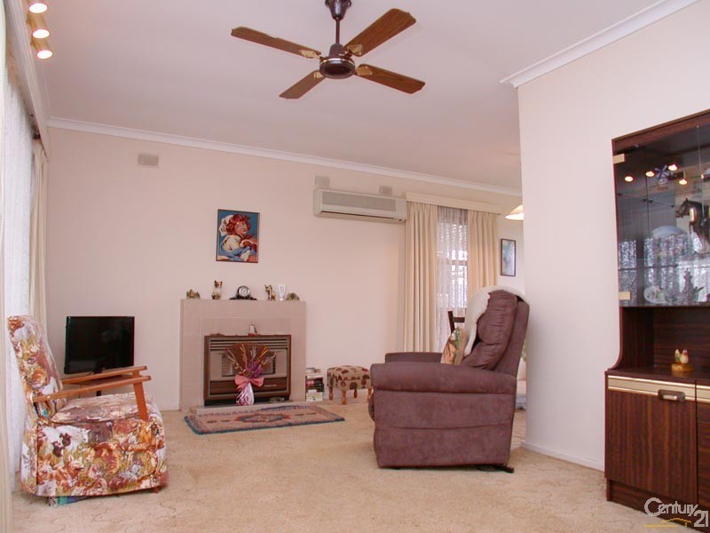 8 Claring Bould Road, Christies Beach SA 5165