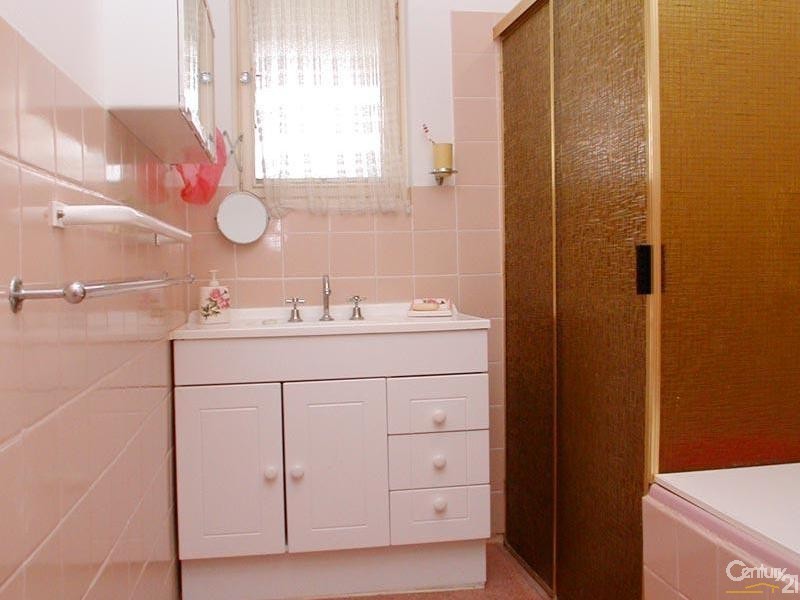 8 Claring Bould Road, Christies Beach SA 5165