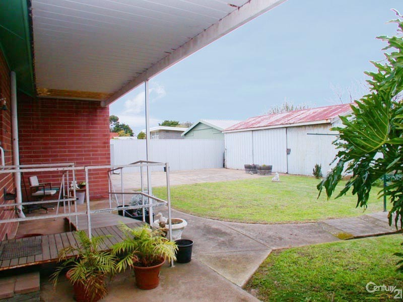 8 Claring Bould Road, Christies Beach SA 5165