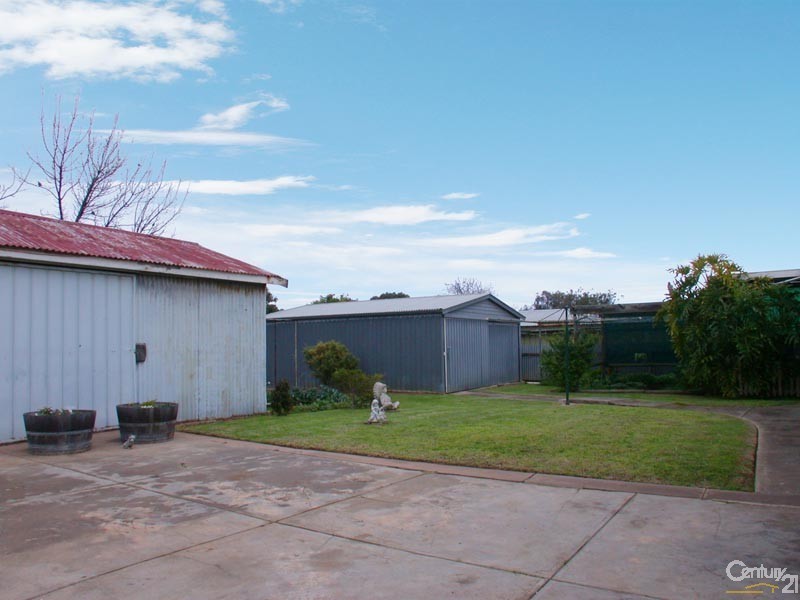 8 Claring Bould Road, Christies Beach SA 5165