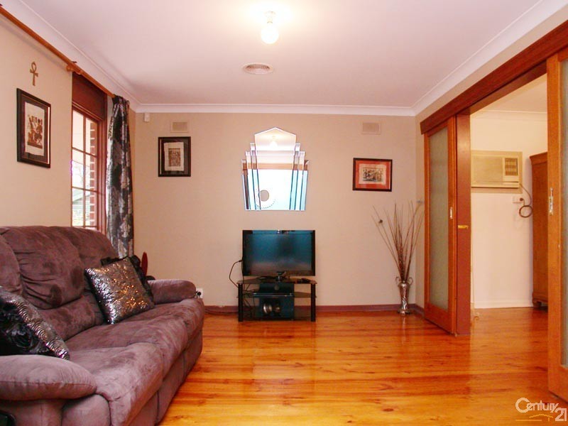 5 Edna Court, Hackham SA 5163