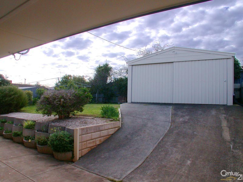 25 Sedunary Road, Morphett Vale SA 5162