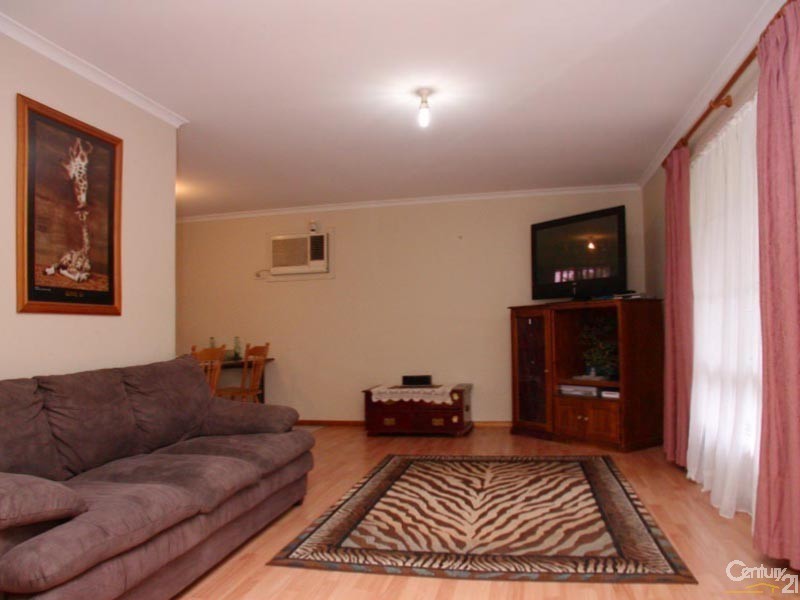 33 Babbacombe Drive, Moana SA 5169