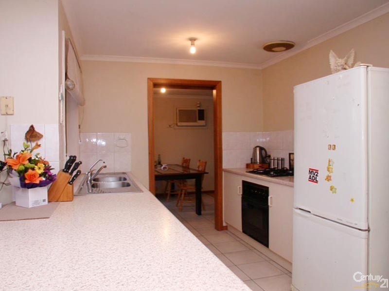 33 Babbacombe Drive, Moana SA 5169