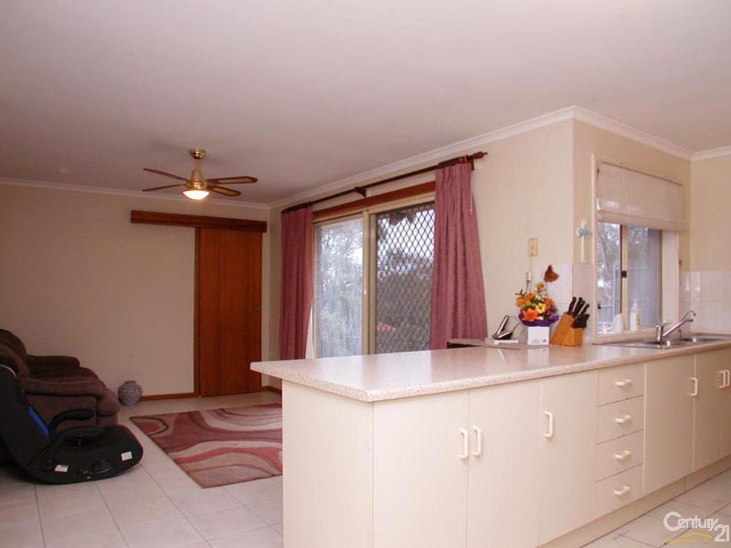 33 Babbacombe Drive, Moana SA 5169