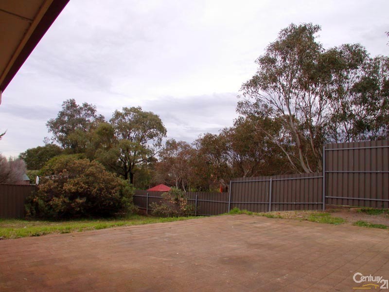 33 Babbacombe Drive, Moana SA 5169