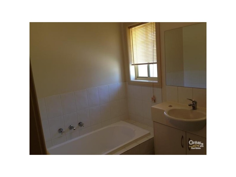 2/402 Beach Road, Hackham West SA 5163