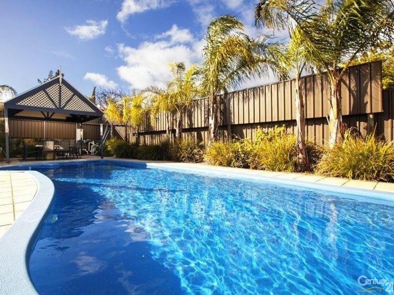 6 Thaxted Court, Morphett Vale SA 5162