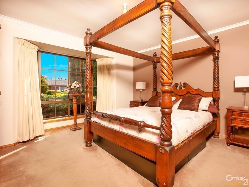 6 Thaxted Court, Morphett Vale SA 5162