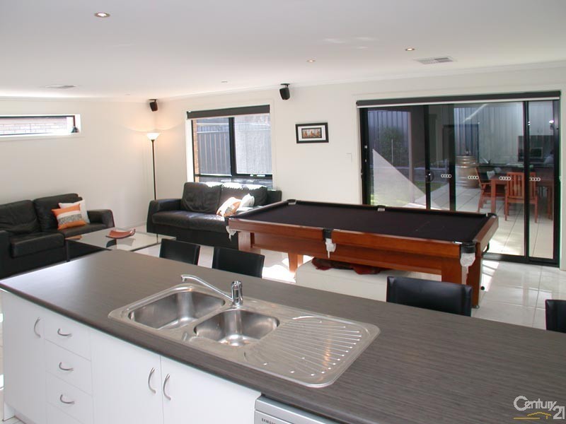 24 Cabernet Close, Old Reynella SA 5161