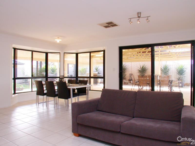 12 Bluepoint Way, Aldinga Beach SA 5173