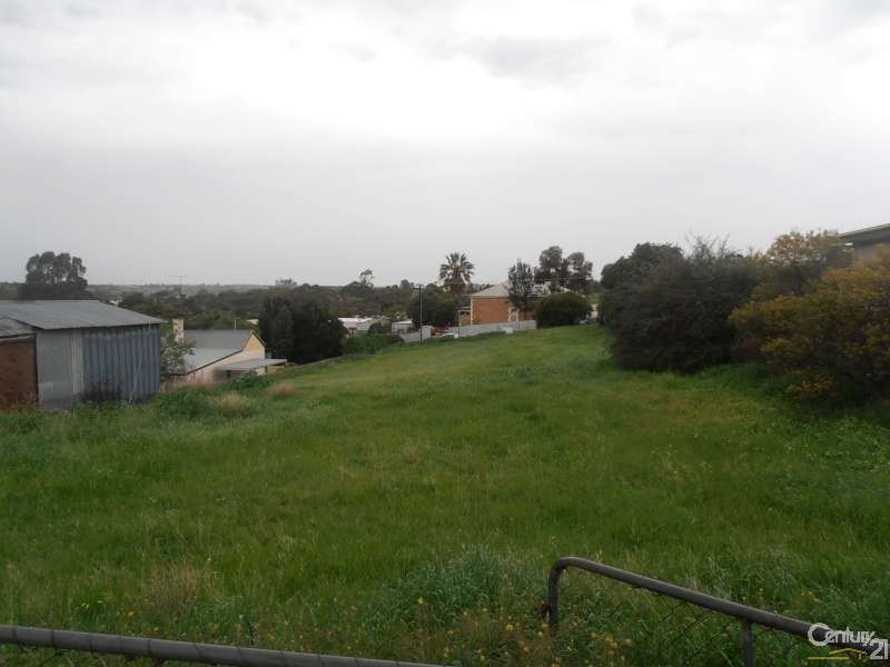 15 Joseph Street (31-32-33 Rachel Street), Murray Bridge SA 5253