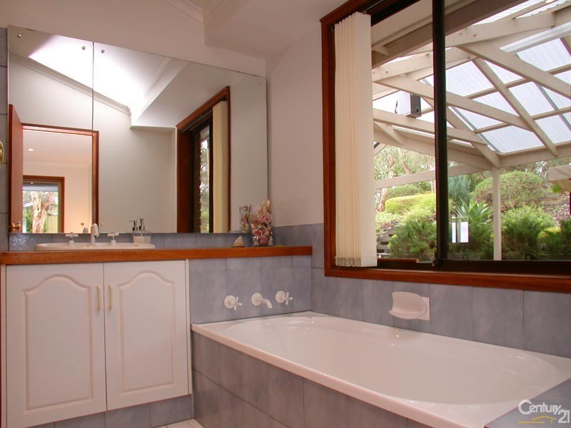 508 Bains Road, Onkaparinga Hills SA 5163