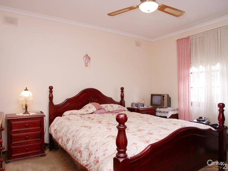 8 Applecross Avenue, Morphett Vale SA 5162