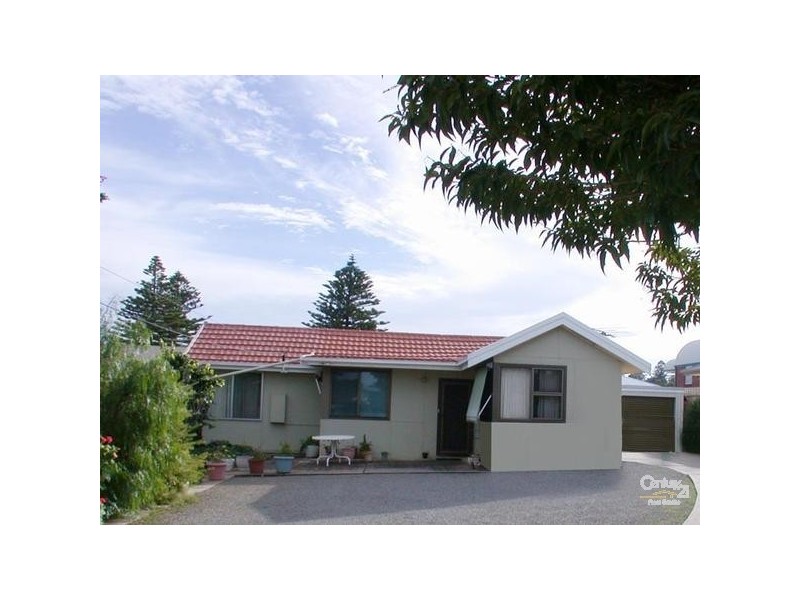 9 Saltash Avenue, Christies Beach SA 5165