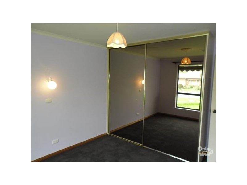 7 Kuantan Drive, Aberfoyle Park SA 5159