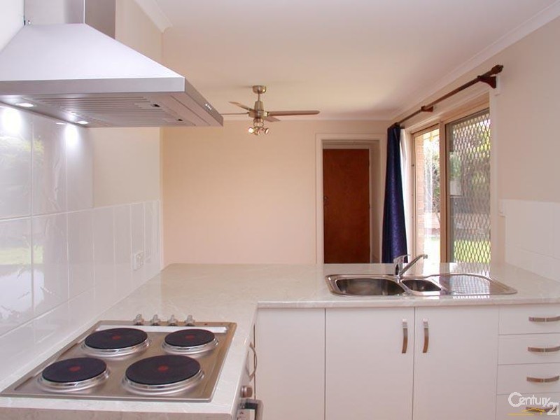23 Allman Ave, Woodcroft SA 5162