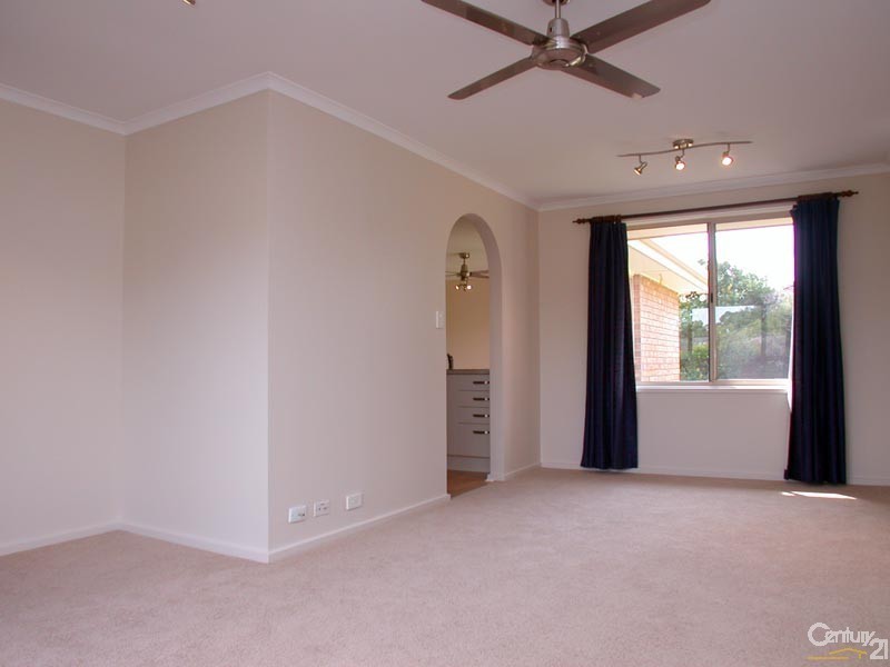 23 Allman Ave, Woodcroft SA 5162