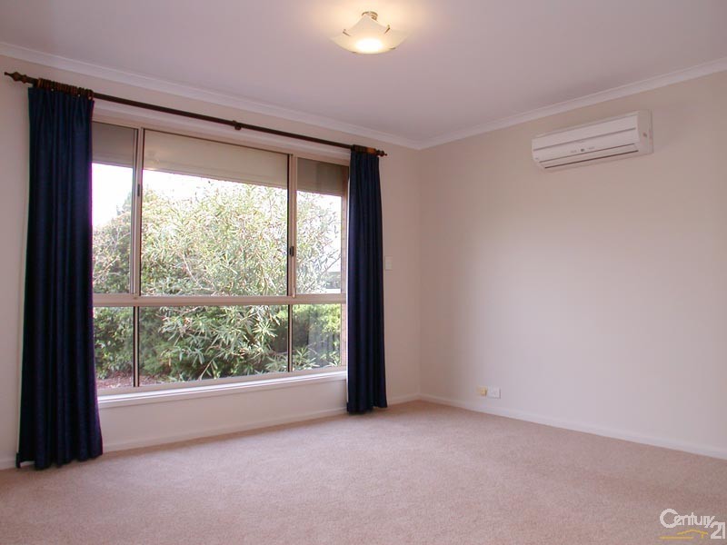 23 Allman Ave, Woodcroft SA 5162