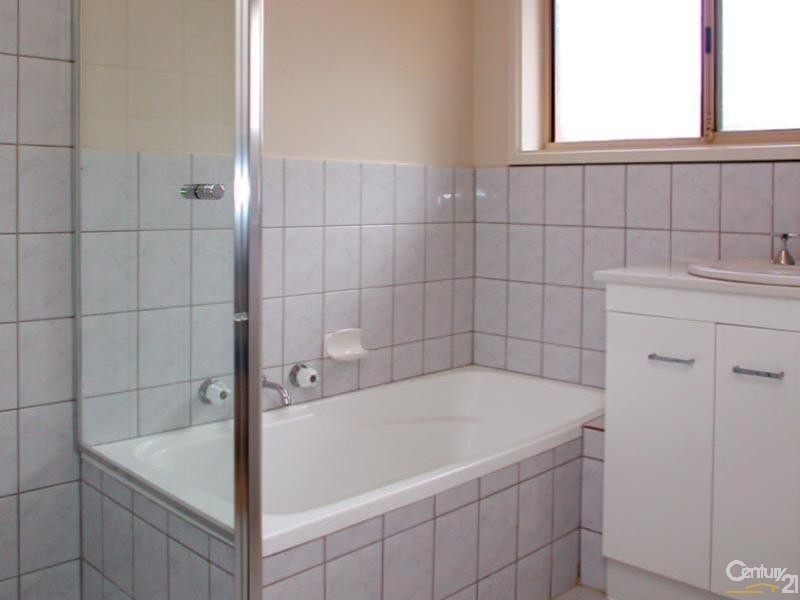 23 Allman Ave, Woodcroft SA 5162