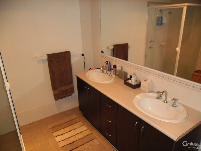 30 Barracoota Crescent, Aldinga Beach SA 5173