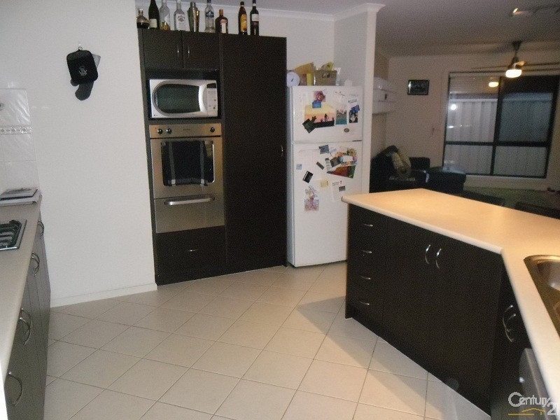 30 Barracoota Crescent, Aldinga Beach SA 5173