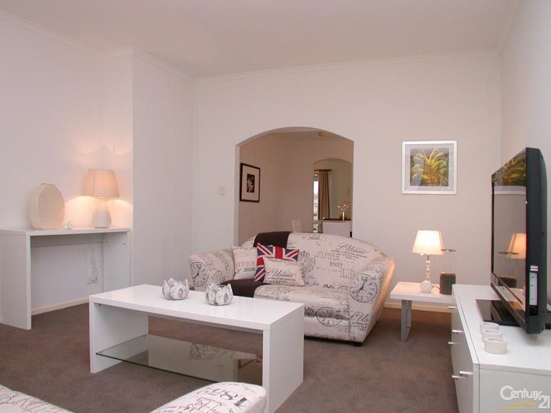 33 Homestead Drive, Aberfoyle Park SA 5159