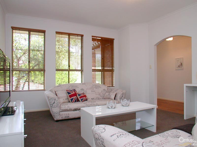 33 Homestead Drive, Aberfoyle Park SA 5159