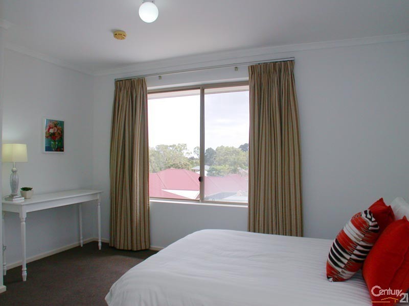 33 Homestead Drive, Aberfoyle Park SA 5159