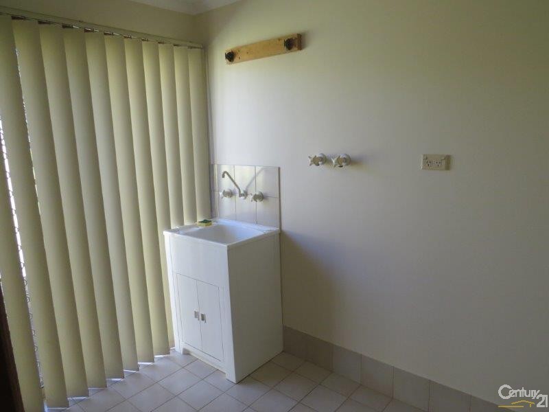 12 New England Drive, Woodcroft SA 5162