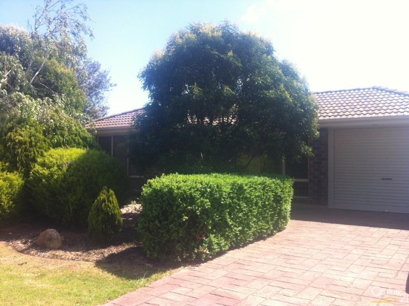 12 New England Drive, Woodcroft SA 5162