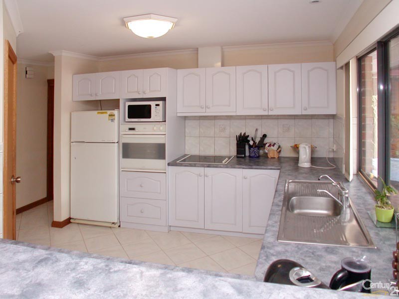 60 River Road, Port Noarlunga SA 5167