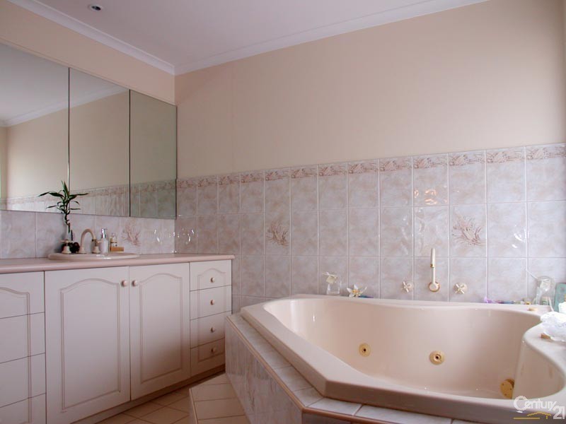 60 River Road, Port Noarlunga SA 5167