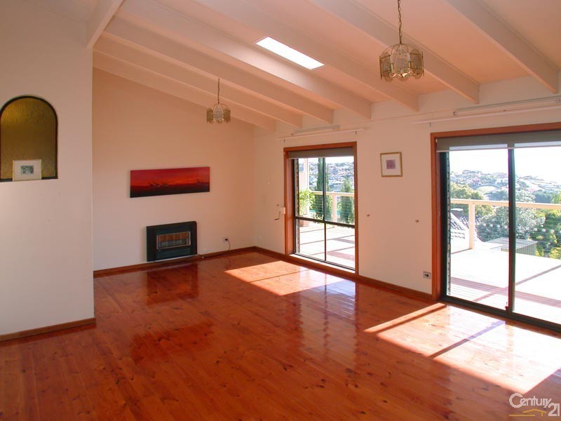 13 Mayflower Crescent, Hallett Cove SA 5158