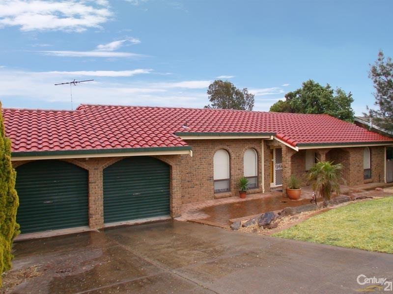 13 Mayflower Crescent, Hallett Cove SA 5158